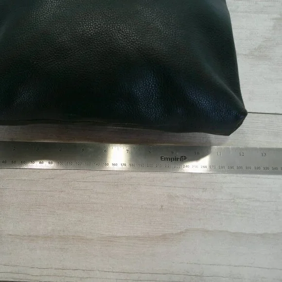 Vince Camuto Black Leather Cayra Minimalist hobo bag - Picture 5 of 9